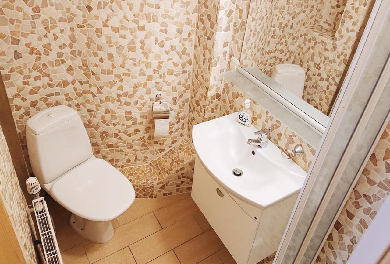 Riga City Center Quiet Apartment With Free Private Parking 외부 사진